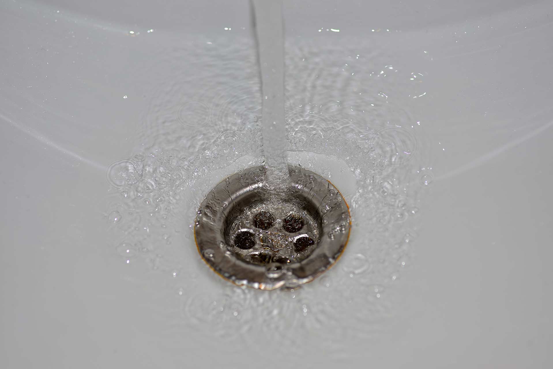A2B Drains provides services to unblock blocked sinks and drains for properties in Barnes Cray.
